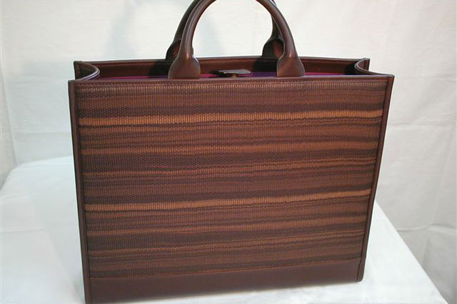 Tote Handbag (Ebony)